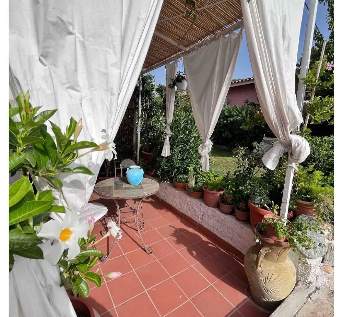 Maison d'hôtes Camera Ponente Tanaunella
